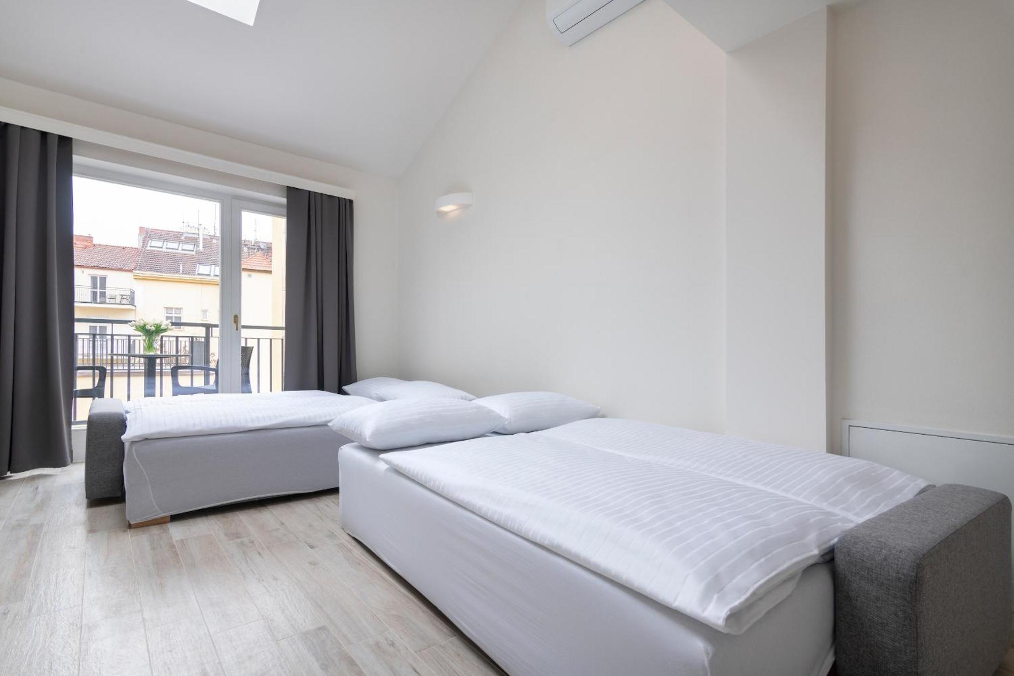 Kinsky Garden Apartments And Suites By Dwellfort Прага Номер фото