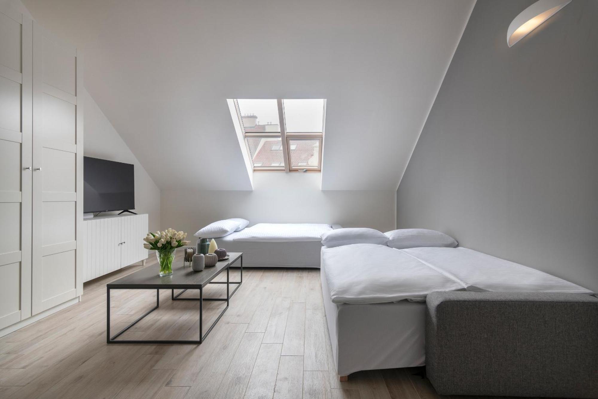 Kinsky Garden Apartments And Suites By Dwellfort Прага Номер фото